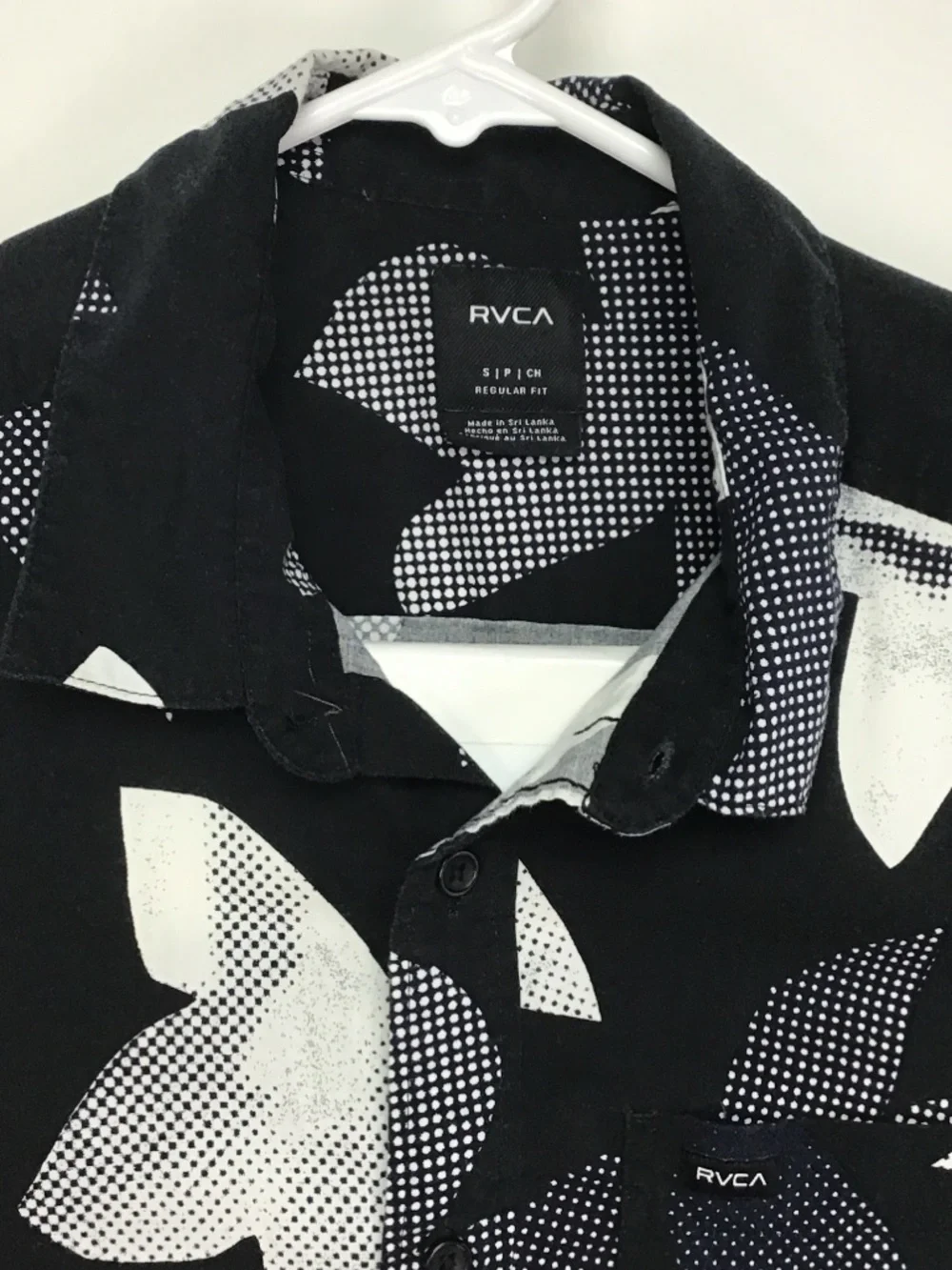 RVCA men’s short sleeve button up Hawaiian shirt small